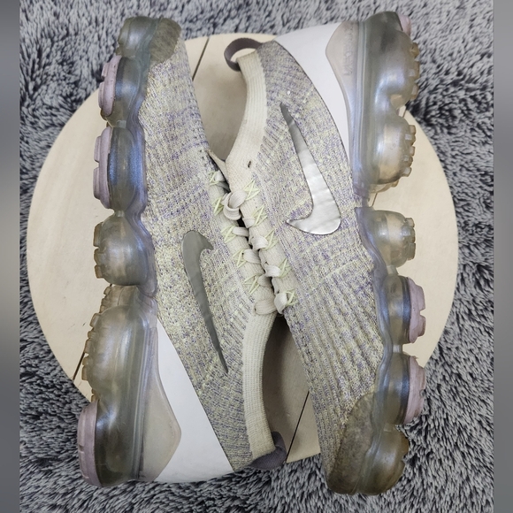 Nike Air Vapormax Flyknit 3 Women's Size 9.5 Volt White Purple Shoes AJ6910-102 - Picture 5 of 9